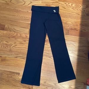 COPY - Navy blue Abercrombie yoga pants. Size large